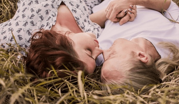 十二星座月份全解析：你的星座月份与性格密