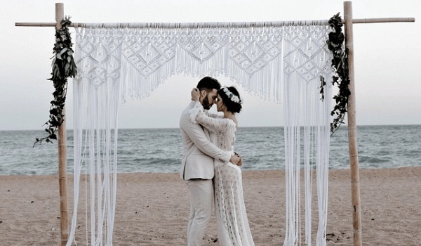 巨蟹座情深缘浅的三大星座：白羊、水瓶、射