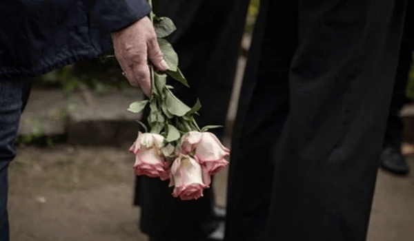 巨蟹座男生心动信号全解析：如何识破他的“