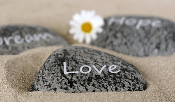 狮子与处女：星座配对的悲剧与挑战